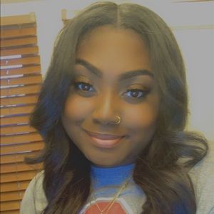 Meet your Posher, Maya